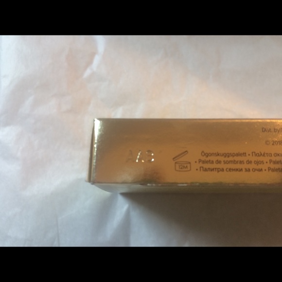 TOO FACED Tutti Frutti Sparkling Pineapple Palette - Picture 4 of 6